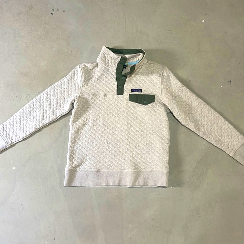 Warm, hardly worn Patagonia sweater.